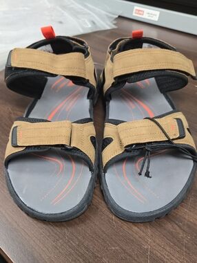 Ozark Trail Size 11 Brown Velcro Sandal